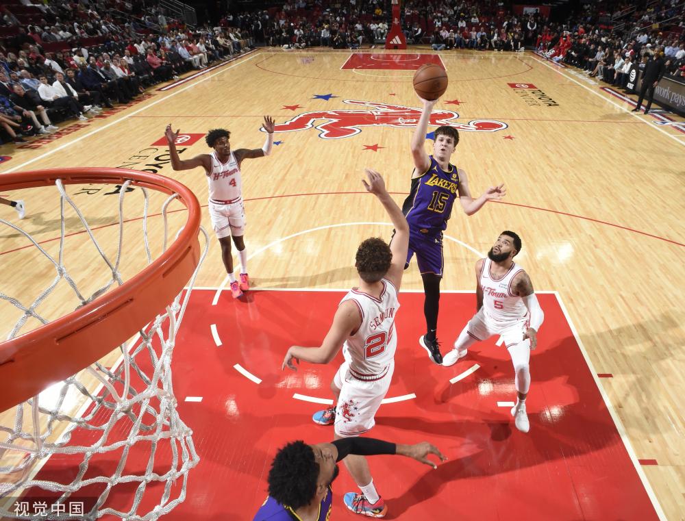 他在俱乐部 他在俱乐部